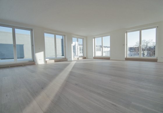 Buero-Helmling-Referenz-L79-03